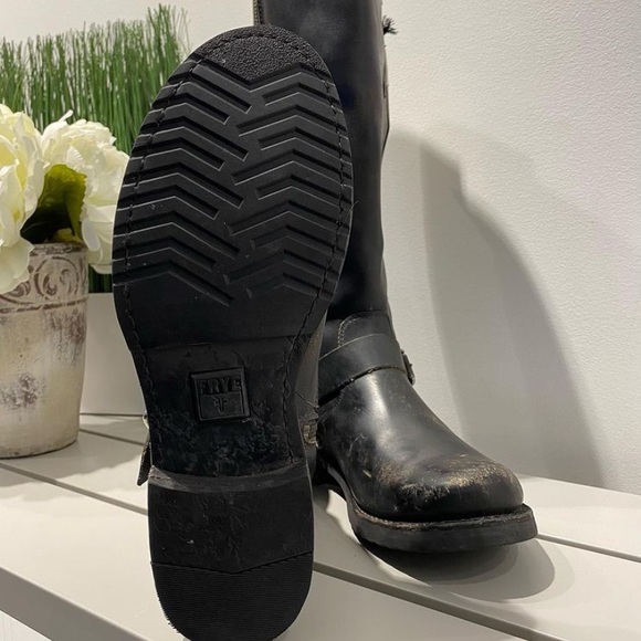 NWT FRYE Veronica Belted Boots - Picture 4 of 4